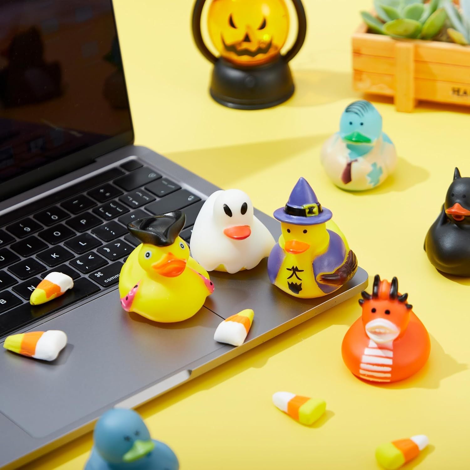 18Pcs Halloween Fancy Novelty Assorted Rubber Ducks - Image 7