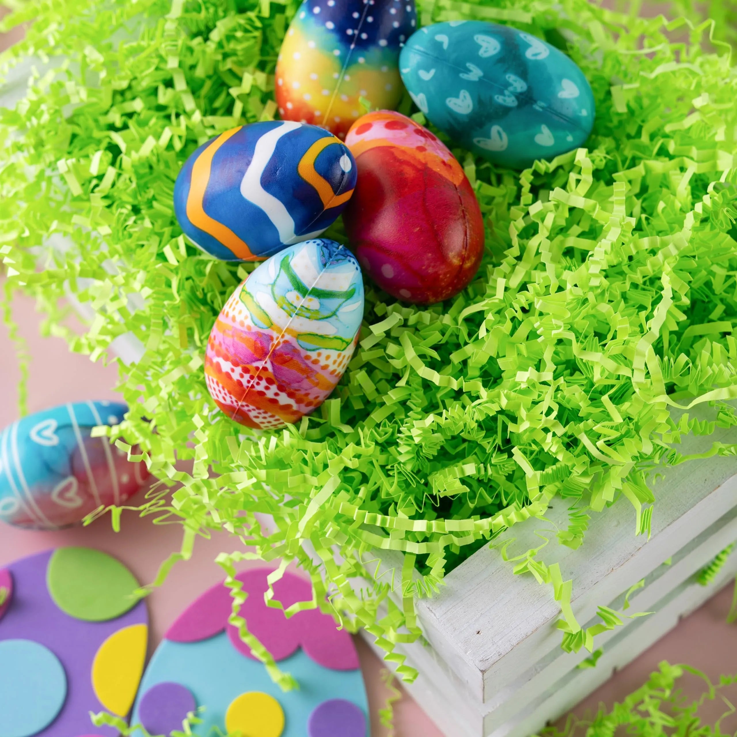 24oz (680g) Easter Pure Light Green Recyclable Paper Grass for Easter Egg Hunt - Image 7