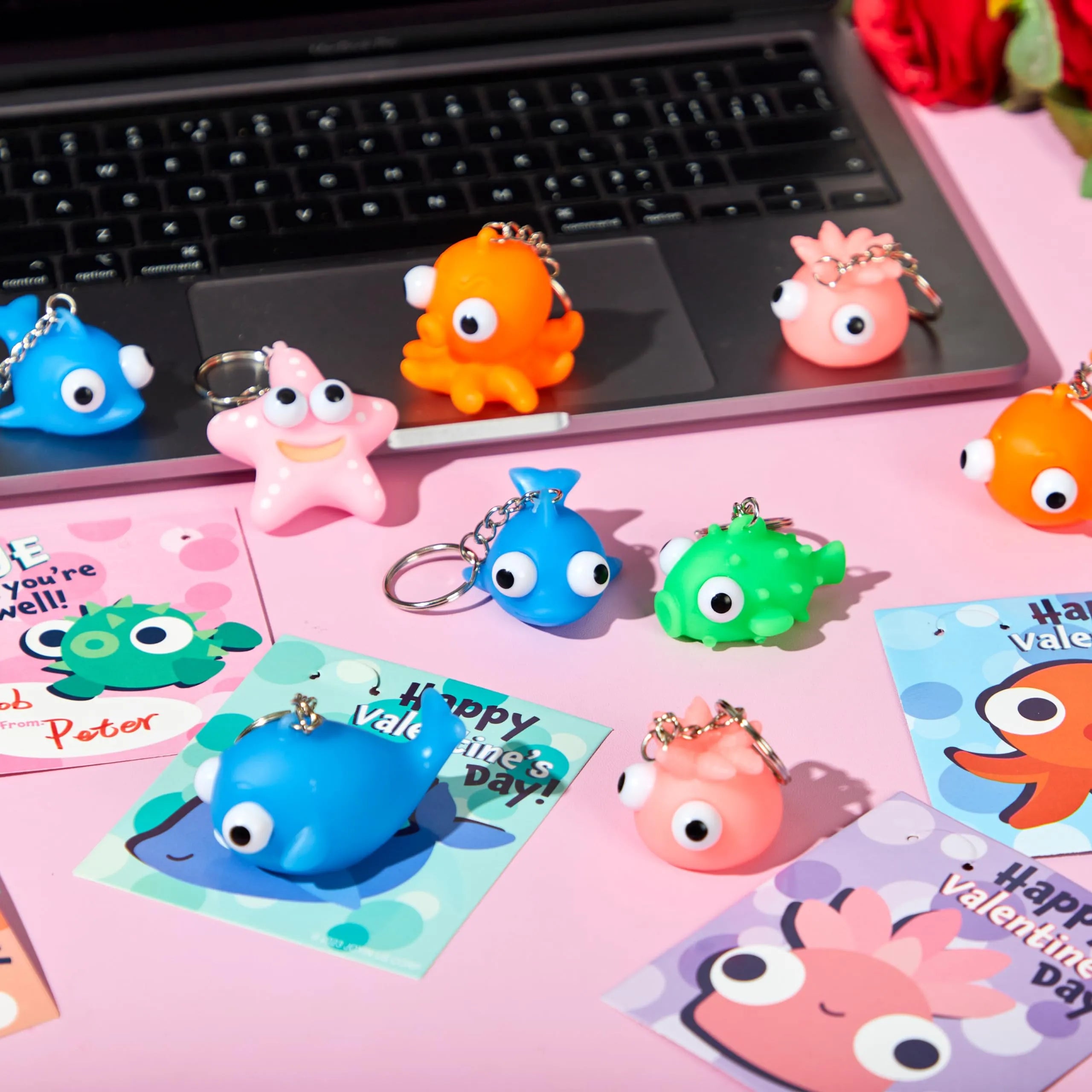 28 Packs Valentine’s Day Gift Cards with Sea Animal Unzip Popping Eyes Keychains - Image 8