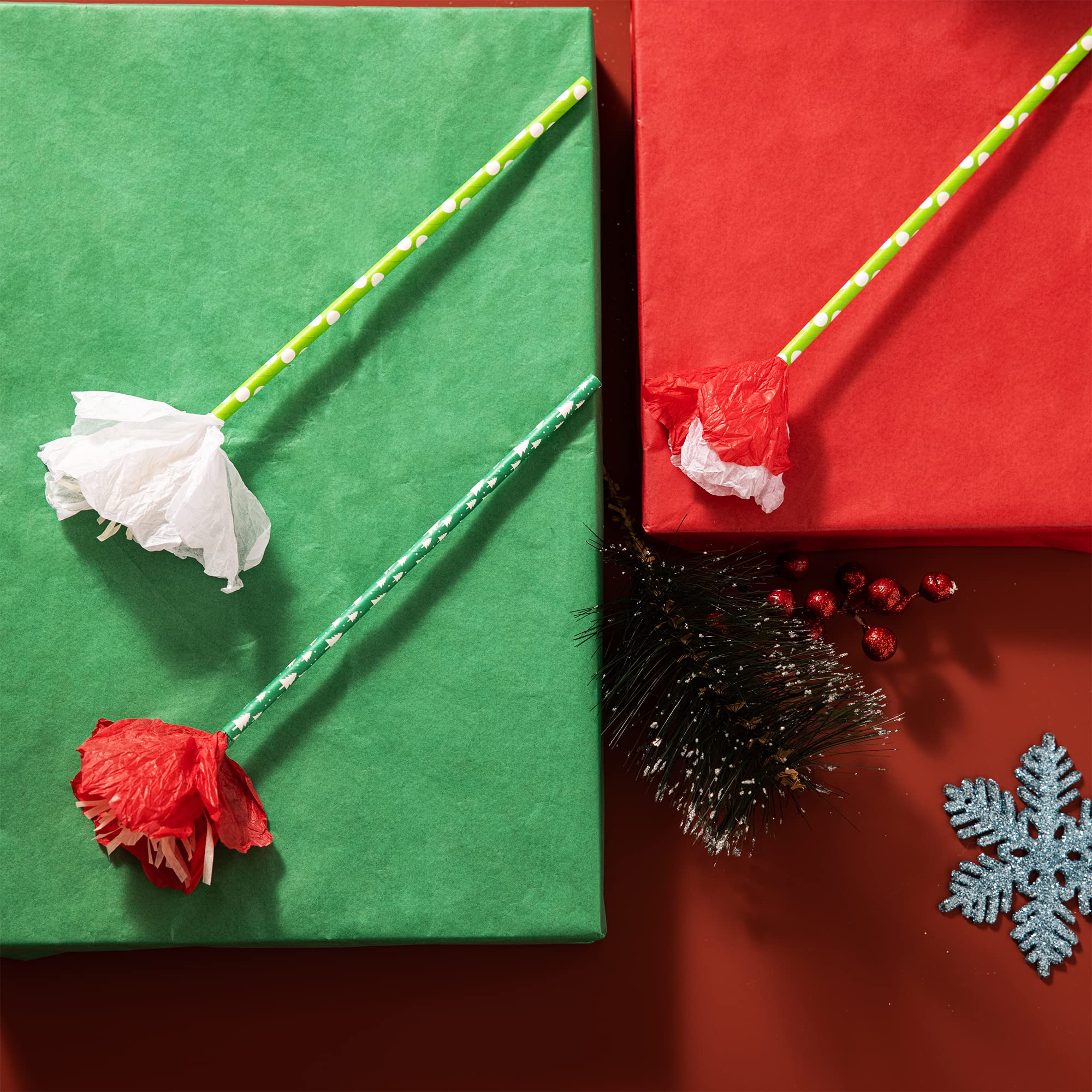 36 Sheets Christmas Tissue Paper Red, Green & White - Image 3