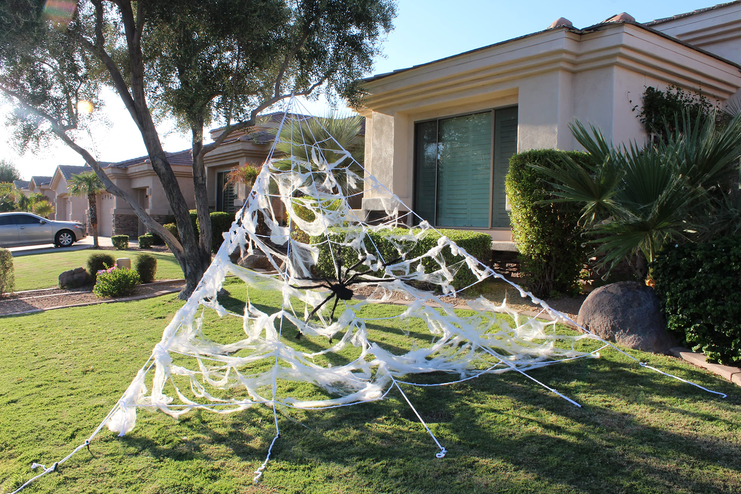Joyin Giant Spider Web Set With 5 Ft Spider Halloween Decoration - Image 4